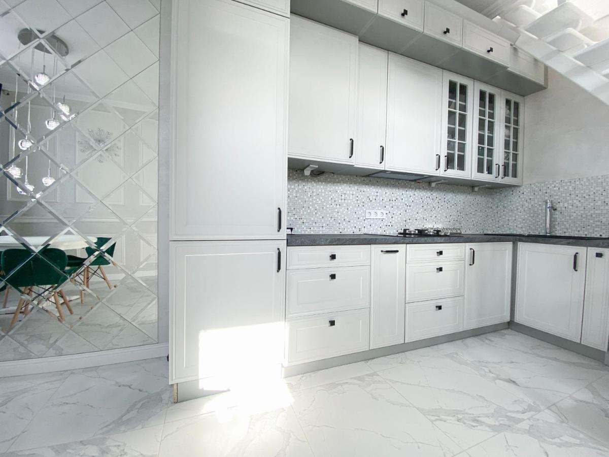 לבוב Tamanska Apartments מראה חיצוני תמונה